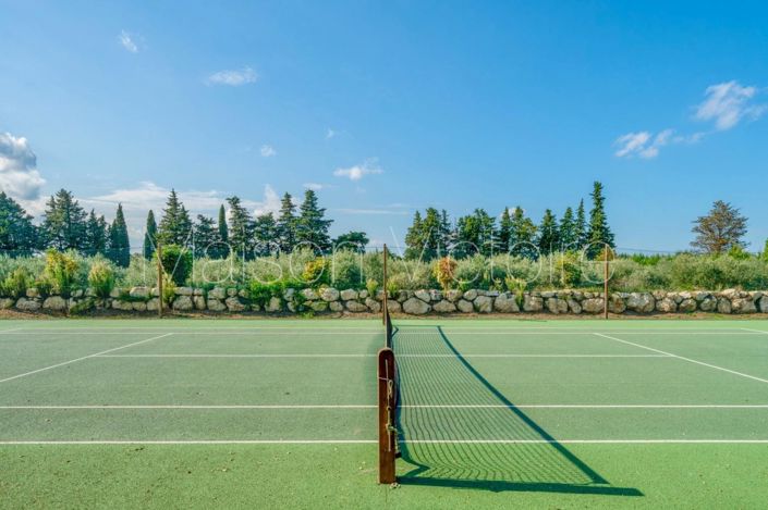 Image No.10-5 Bed House for sale