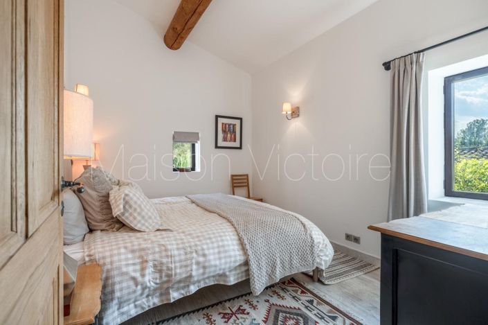 Image No.18-5 Bed House for sale