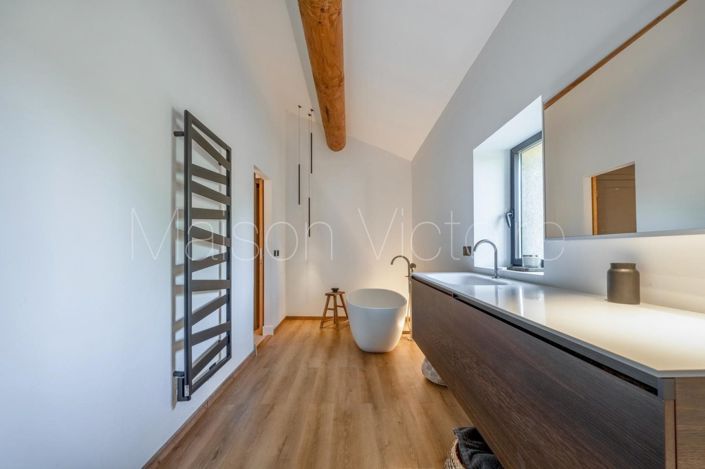 Image No.20-5 Bed House for sale