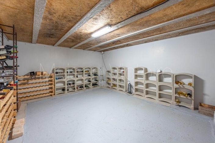 Image No.24-5 Bed House for sale