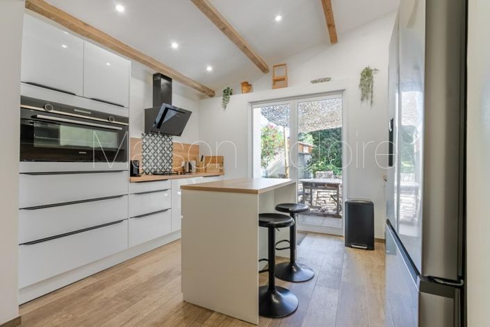 Image No.11-12 Bed House for sale