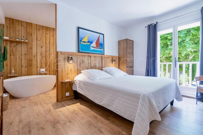 Image No.19-12 Bed House for sale