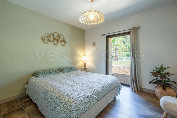 Image No.10-4 Bed House for sale