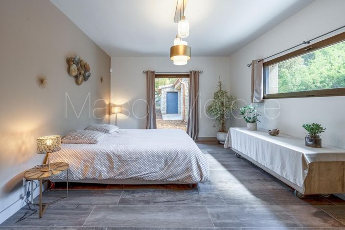 Image No.7-4 Bed House for sale