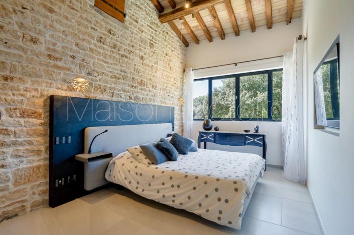 Image No.20-8 Bed House for sale