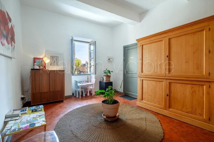 Image No.10-2 Bed House for sale