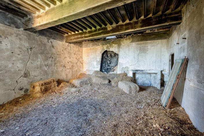 Image No.19-5 Bed House for sale