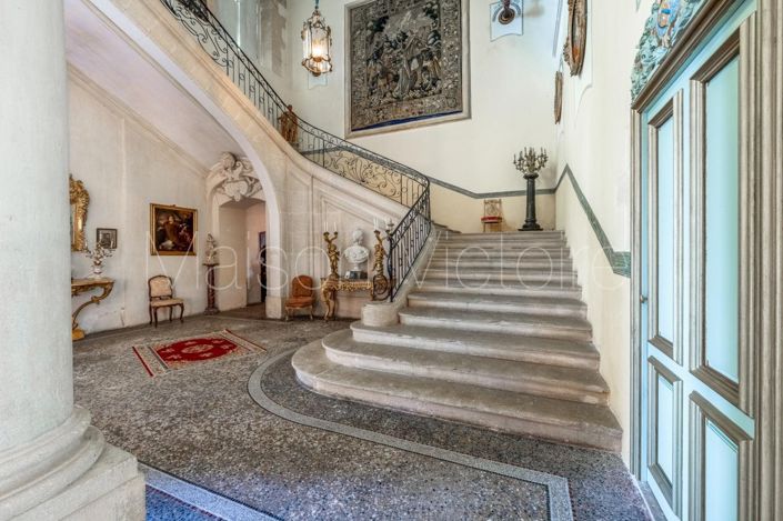 Image No.8-Maison de 16 chambres à vendre à Forcalquier