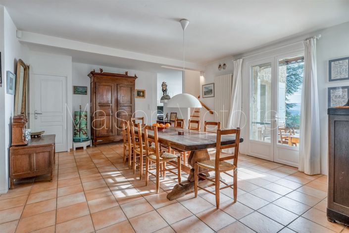 Image No.12-4 Bed House for sale