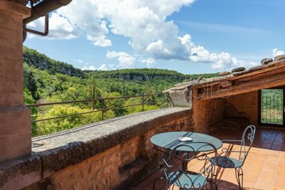 1 - Saignon, House