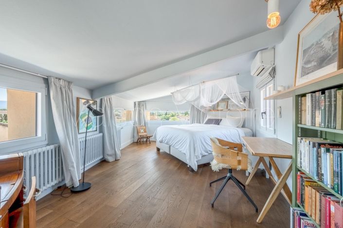 Image No.18-3 Bed Apartment for sale