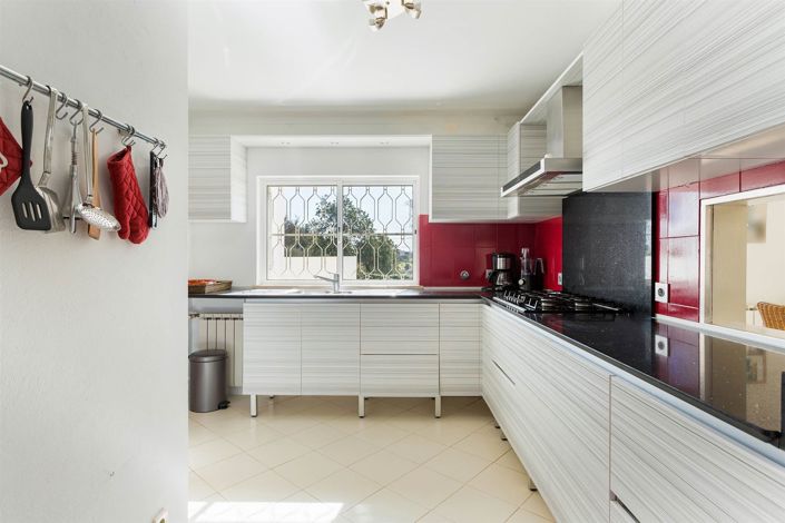 Image No.14-4 Bed House for sale