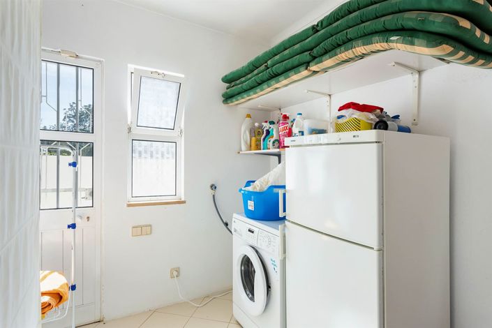 Image No.19-4 Bed House for sale