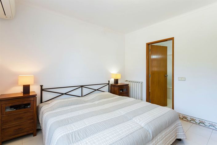 Image No.23-4 Bed House for sale