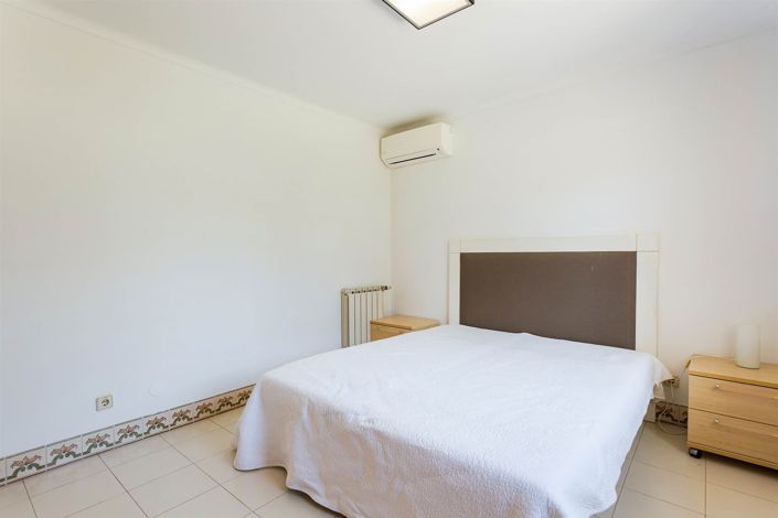 Image No.29-4 Bed House for sale