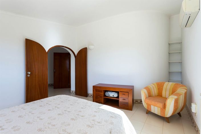 Image No.31-4 Bed House for sale