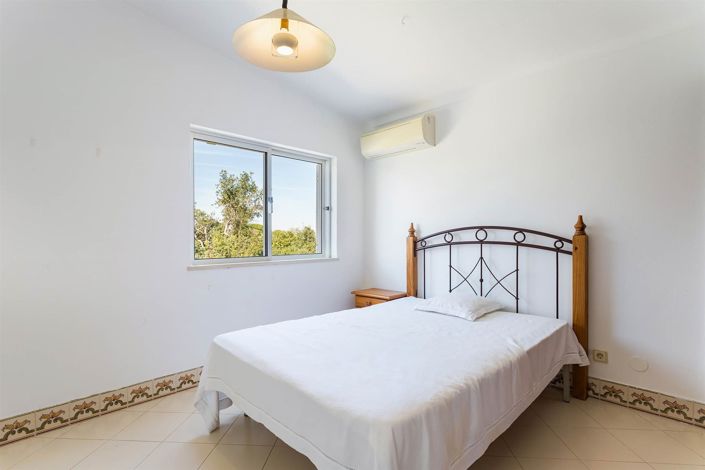 Image No.35-4 Bed House for sale