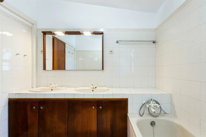 Image No.39-4 Bed House for sale