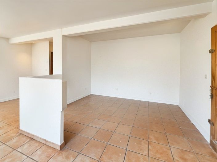 Image No.3-5 Bed House for sale