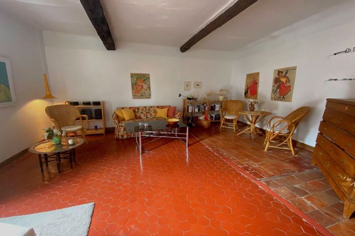 Image No.10-3 Bed House for sale