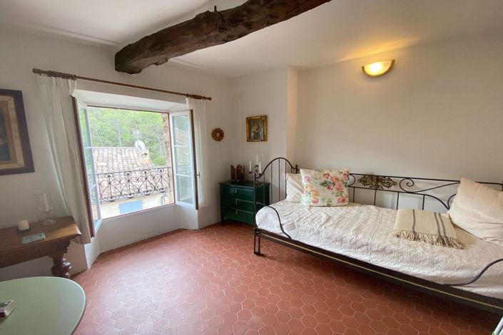 Image No.13-3 Bed House for sale