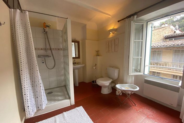 Image No.14-3 Bed House for sale