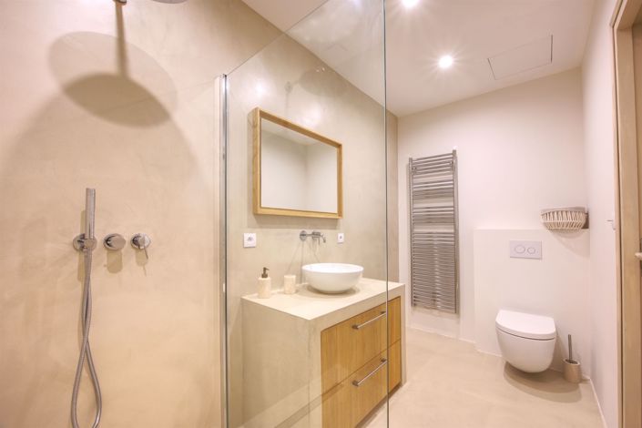 Image No.16-4 Bed Property for sale