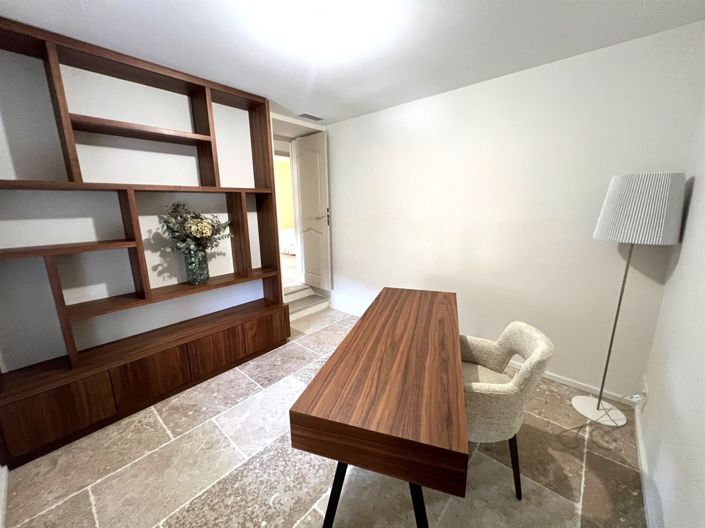 Image No.17-Propriété de 4 chambres à vendre à Ménerbes