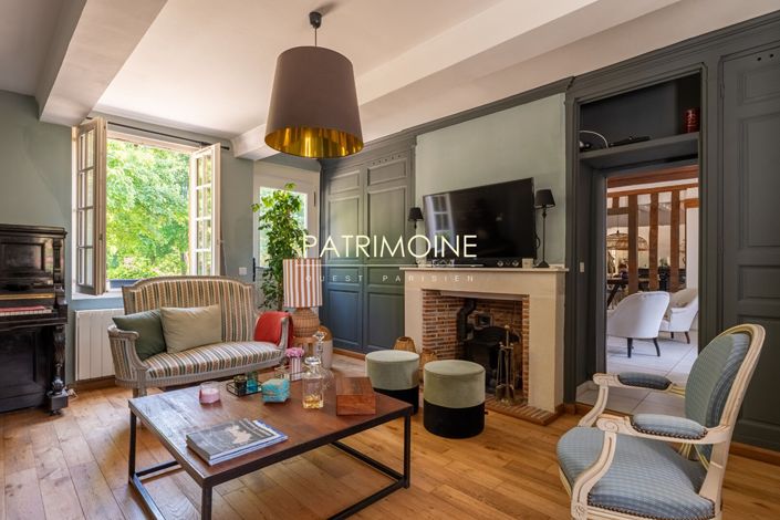 Image No.7-4 Bed Property for sale