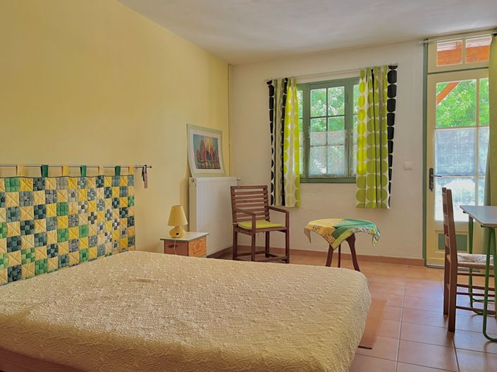 Image No.9-5 Bed House for sale