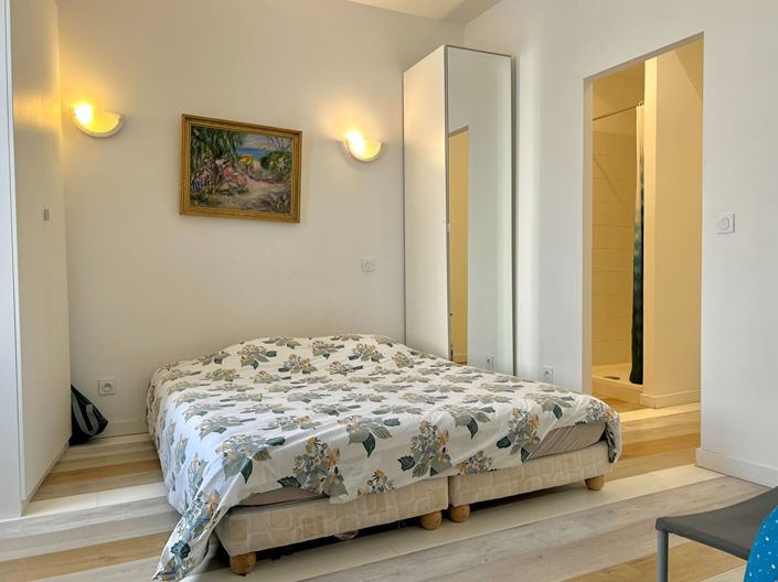 Image No.11-5 Bed House for sale