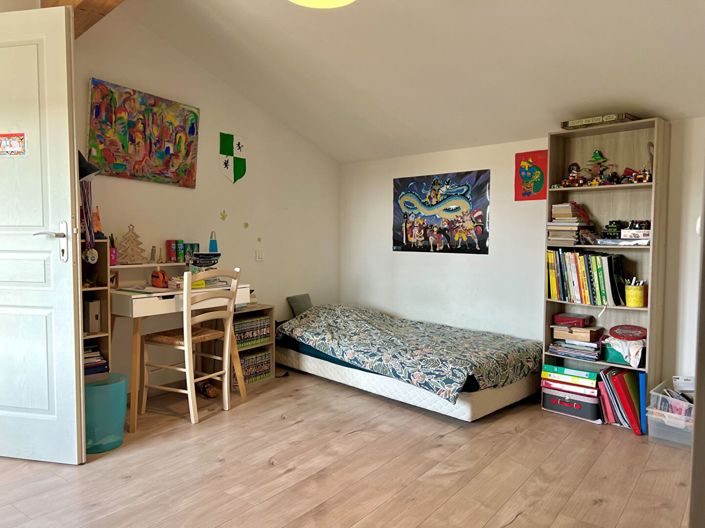 Image No.13-5 Bed House for sale