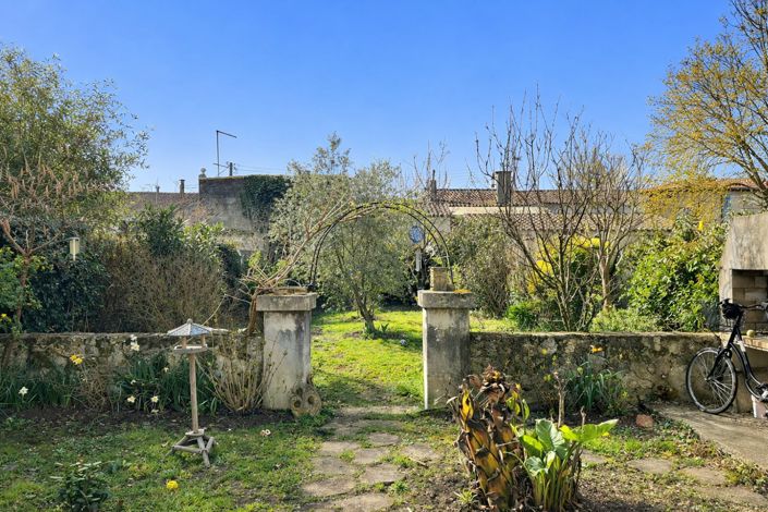 Image No.2-5 Bed House for sale