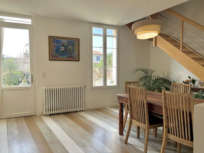 Image No.6-5 Bed House for sale