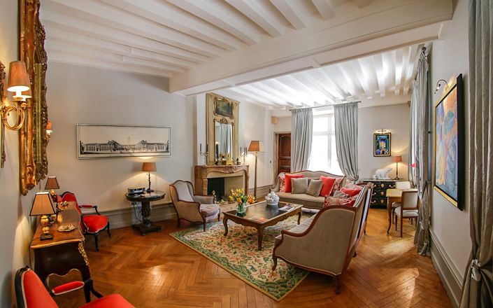 Image No.4-6 Bed Property for sale