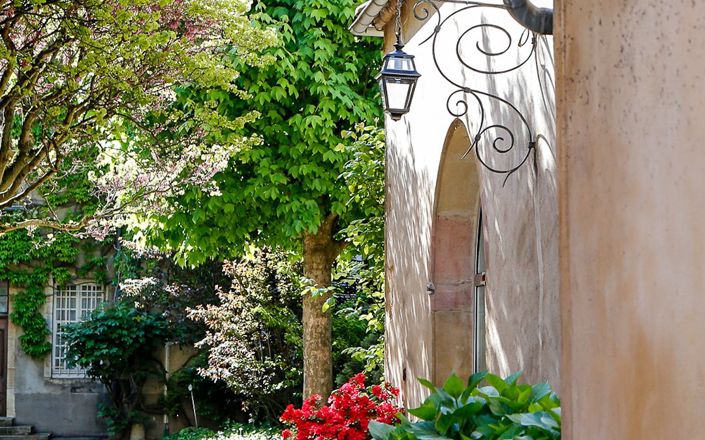 Image No.6-6 Bed Property for sale