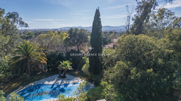 Image No.10-5 Bed House for sale