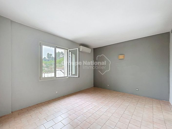 Image No.13-Propriété de 7 chambres à vendre à Orgon