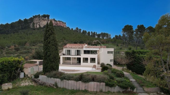 Image No.2-Propriété de 7 chambres à vendre à Orgon