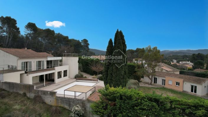 Image No.4-Propriété de 7 chambres à vendre à Orgon