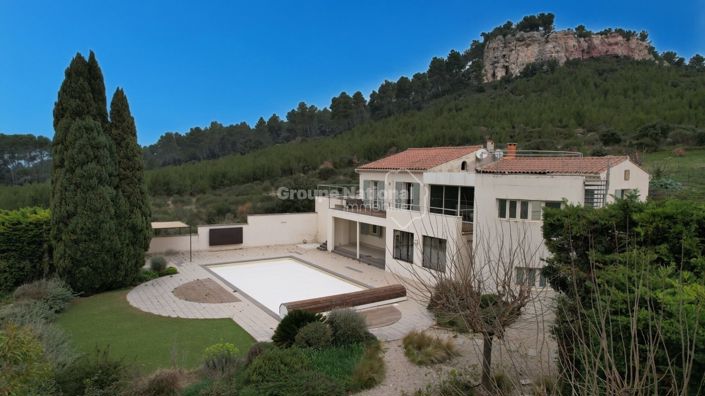 Image No.5-Propriété de 7 chambres à vendre à Orgon