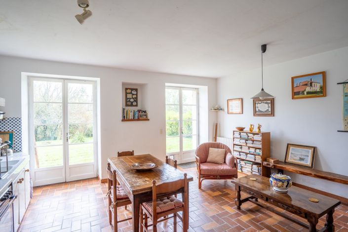 Image No.12-5 Bed House for sale