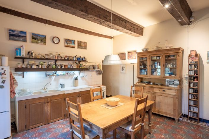 Image No.6-5 Bed House for sale