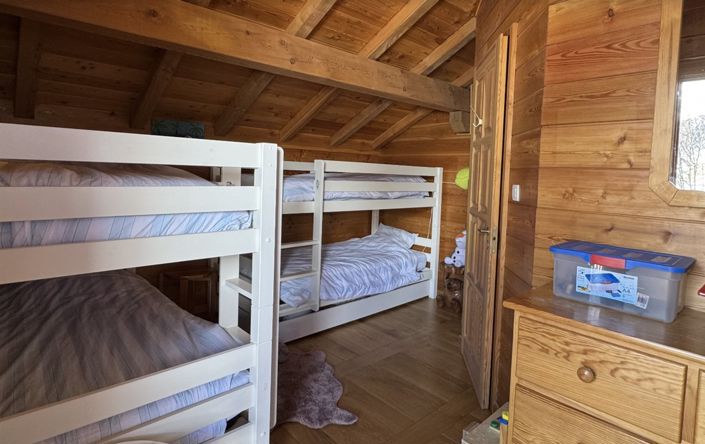 Image No.16-4 Bed House for sale