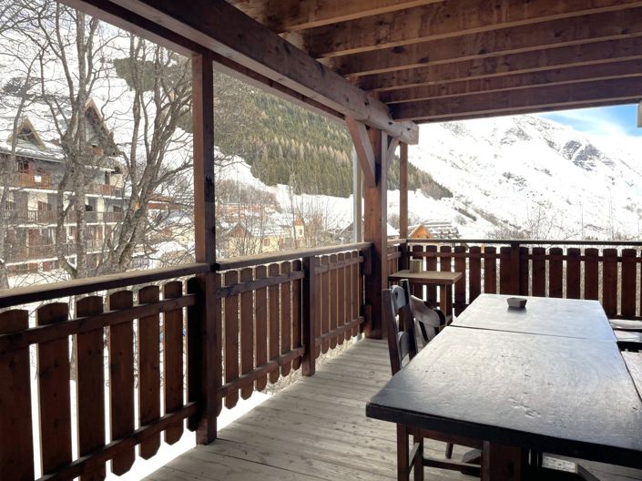 Image No.10-7 Bed Apartment for sale