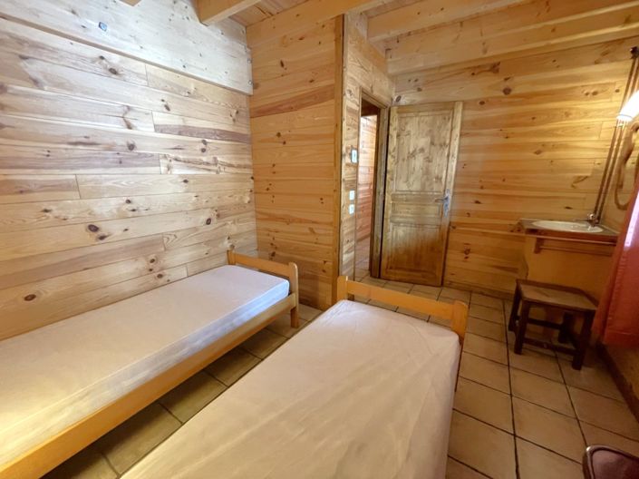 Image No.13-7 Bed Apartment for sale