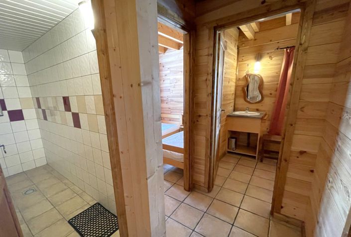 Image No.20-7 Bed Apartment for sale