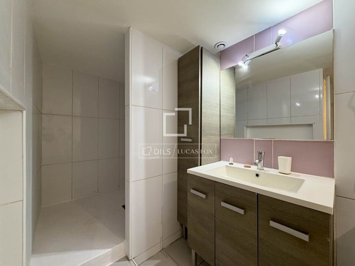 Image No.38-3 Bed House for sale