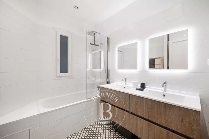 Image No.12-3 Bed Apartment for sale