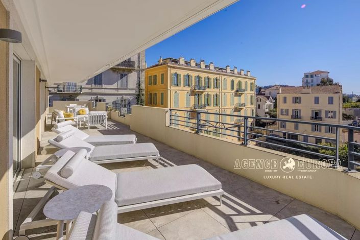 Image No.4-4 Bed Apartment for sale